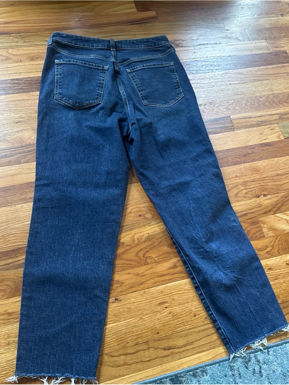 Old Navy Women's Straight Leg Jeans in Dark Blue Wash